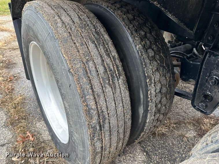 image for item LO9403 1996 Polar  tank trailer