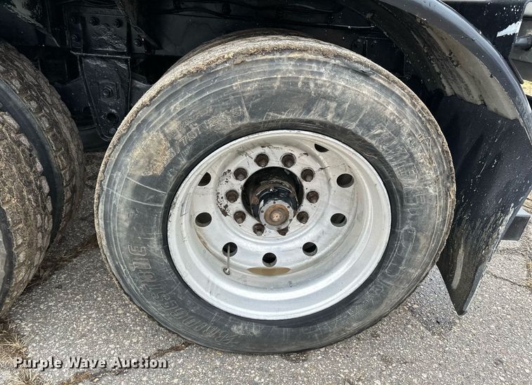 image for item LO9403 1996 Polar  tank trailer