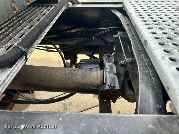 image for item LO9411 2006 International 9400i  semi truck