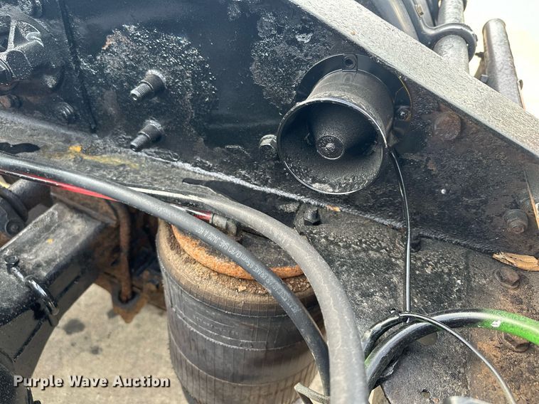 image for item LO9411 2006 International 9400i  semi truck