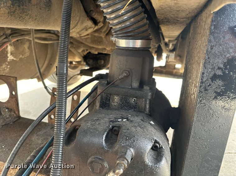 image for item LO9411 2006 International 9400i  semi truck