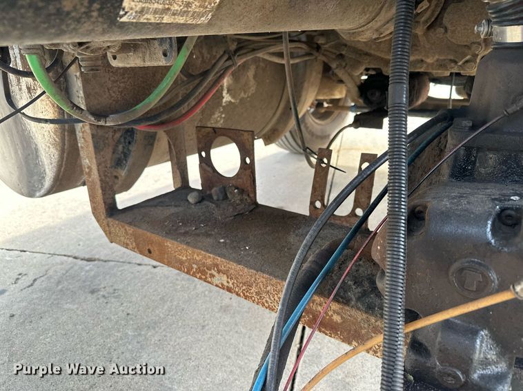 image for item LO9411 2006 International 9400i  semi truck