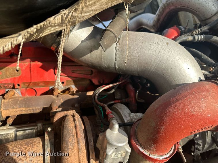 image for item LO9411 2006 International 9400i  semi truck