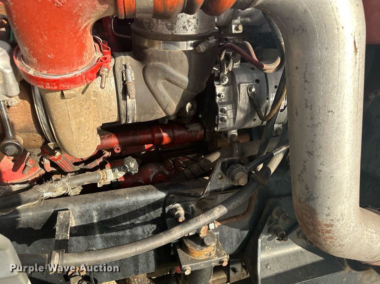 image for item LO9411 2006 International 9400i  semi truck