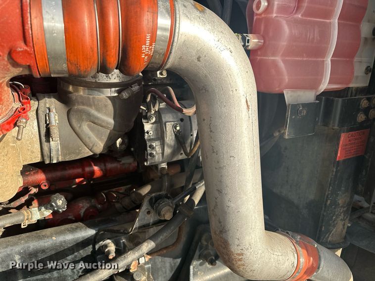 image for item LO9411 2006 International 9400i  semi truck