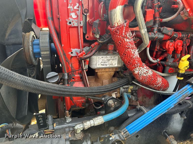 image for item LO9411 2006 International 9400i  semi truck