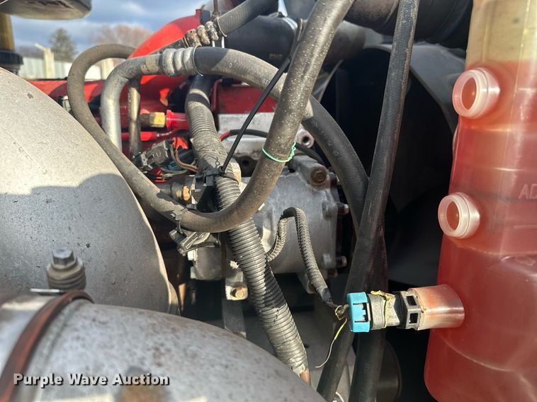 image for item LO9411 2006 International 9400i  semi truck