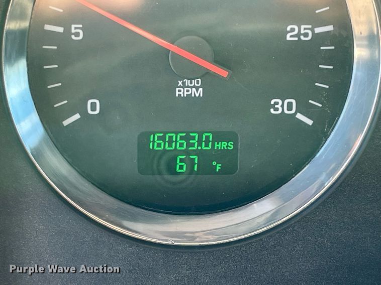 image for item LV9205 2013 Kenworth T800  semi truck