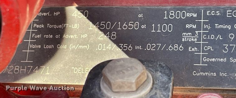 image for item LV9205 2013 Kenworth T800  semi truck