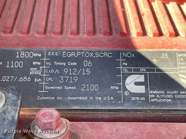 image for item LV9205 2013 Kenworth T800  semi truck