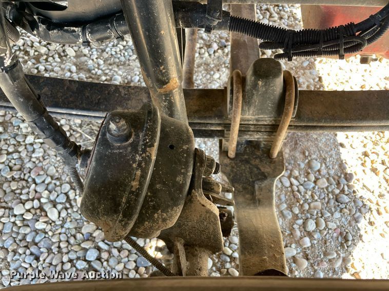 image for item LV9205 2013 Kenworth T800  semi truck