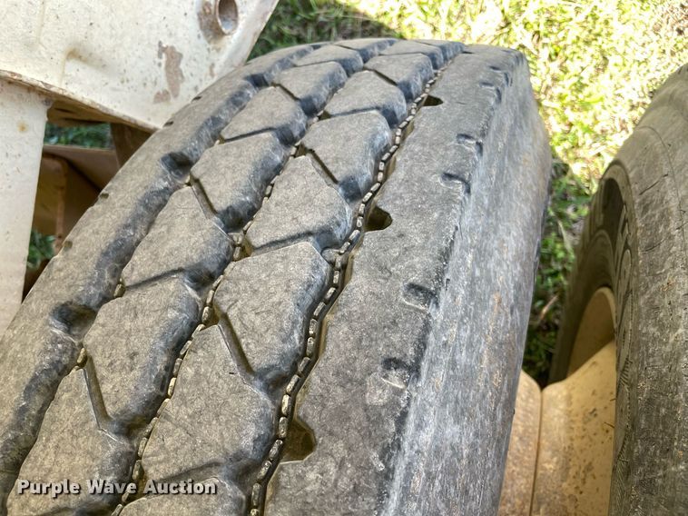 image for item LV9206 2011 CPS SBD40  bottom dump trailer