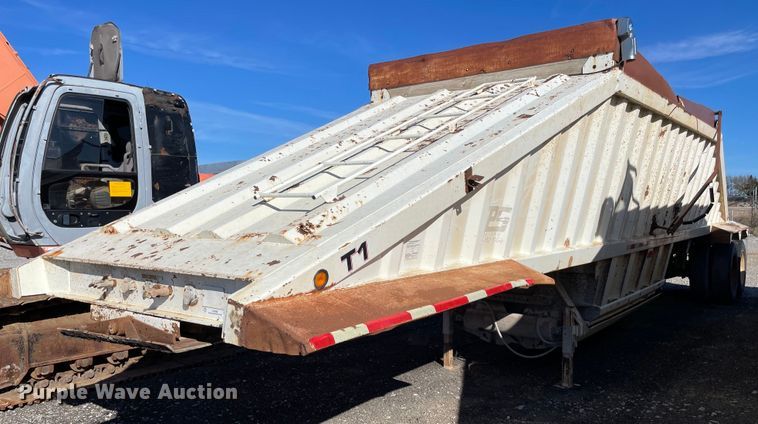 image for item LV9208 2004 CPS SBD-240  bottom dump trailer