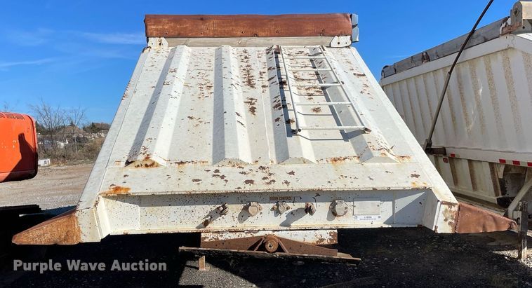 image for item LV9208 2004 CPS SBD-240  bottom dump trailer