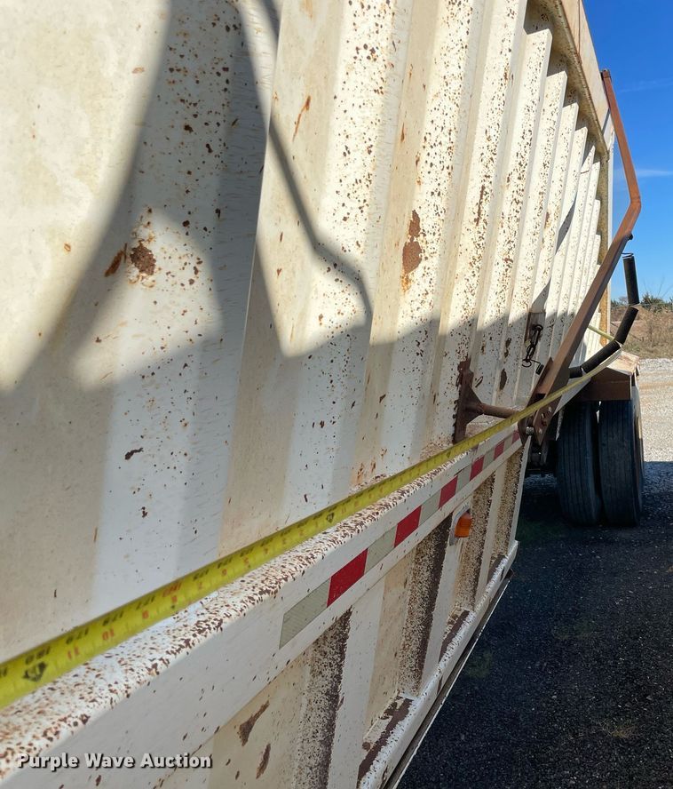 image for item LV9208 2004 CPS SBD-240  bottom dump trailer