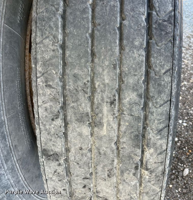 image for item LV9208 2004 CPS SBD-240  bottom dump trailer