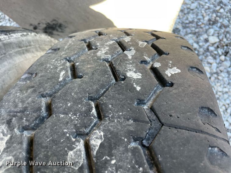 image for item LV9208 2004 CPS SBD-240  bottom dump trailer