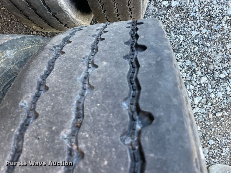 image for item LV9208 2004 CPS SBD-240  bottom dump trailer