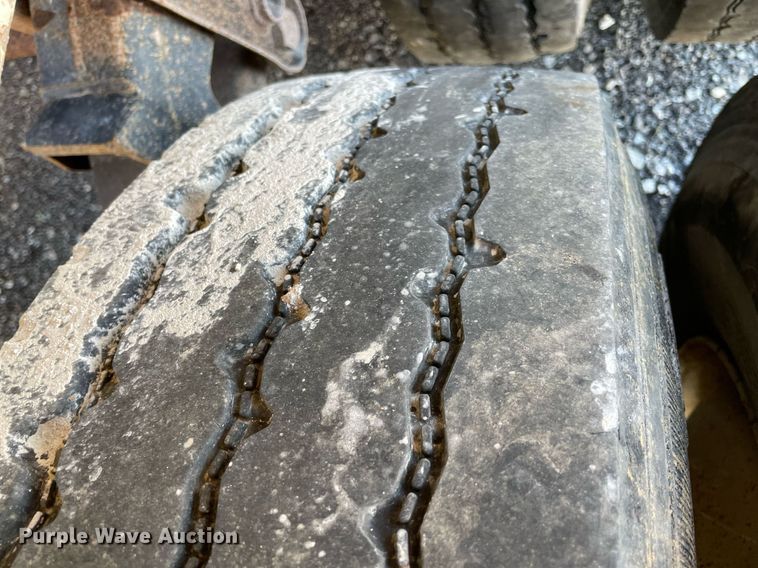 image for item LV9208 2004 CPS SBD-240  bottom dump trailer