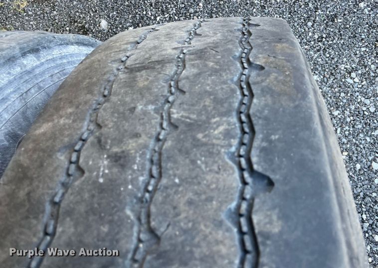 image for item LV9208 2004 CPS SBD-240  bottom dump trailer