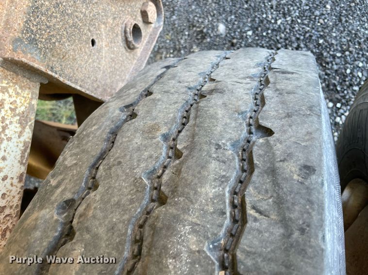 image for item LV9208 2004 CPS SBD-240  bottom dump trailer