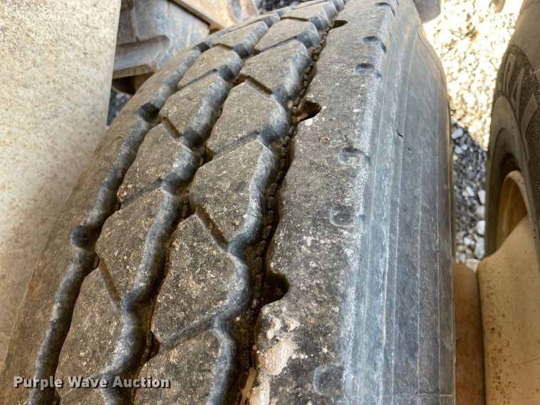 image for item LV9209 2006 CPS SBD-240  bottom dump trailer