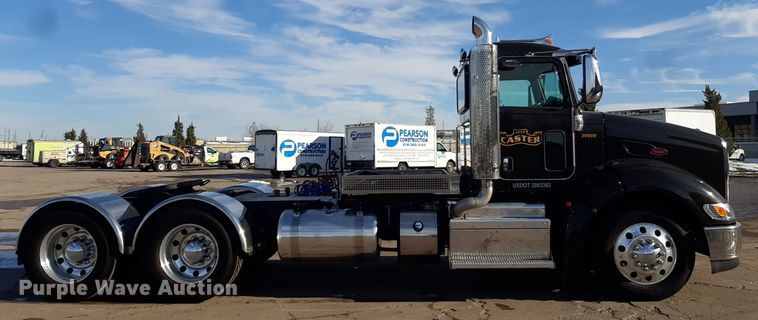 image for item LX9870 2011 Peterbilt 384  semi truck