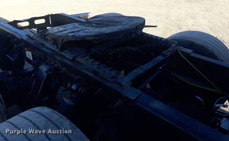 image for item LX9953 2014 Freightliner Cascadia  semi truck