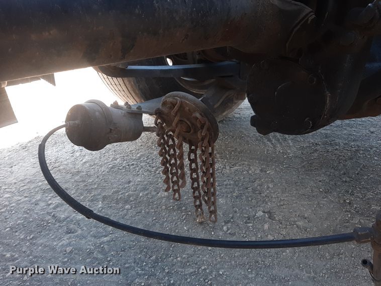 image for item LX9953 2014 Freightliner Cascadia  semi truck