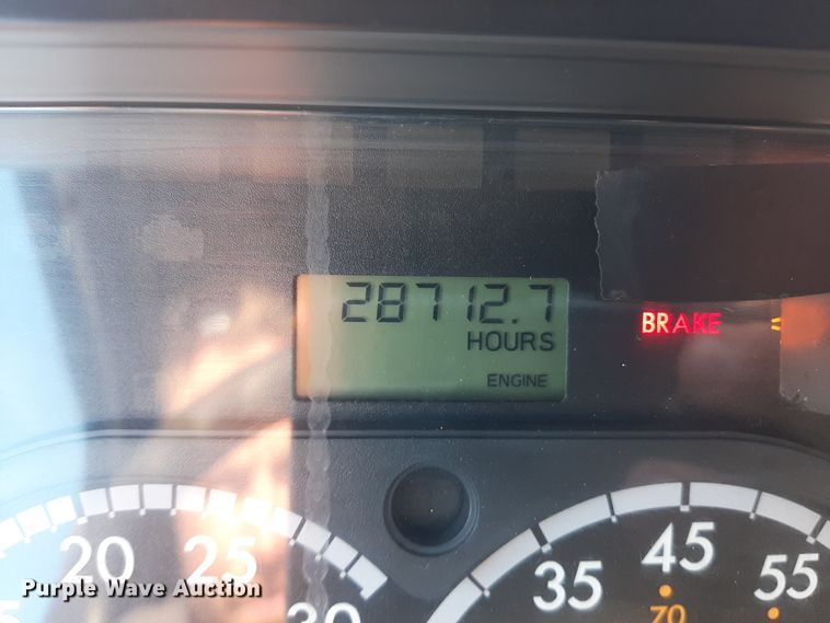 image for item LX9953 2014 Freightliner Cascadia  semi truck