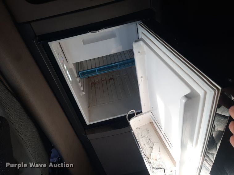 image for item LX9953 2014 Freightliner Cascadia  semi truck