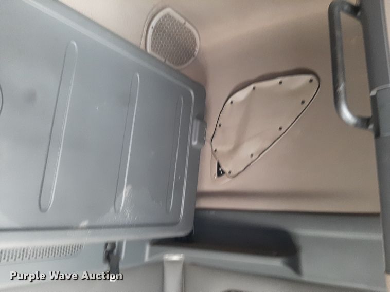 image for item LX9953 2014 Freightliner Cascadia  semi truck