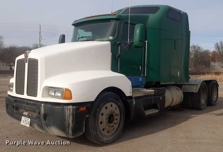image for item LX9962 2005 Kenworth T600 semi truck