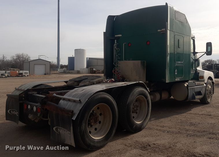 image for item LX9962 2005 Kenworth T600 semi truck