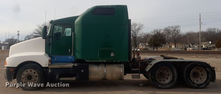 image for item LX9962 2005 Kenworth T600 semi truck