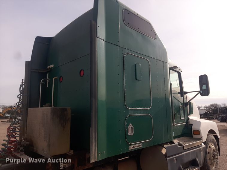 image for item LX9962 2005 Kenworth T600 semi truck