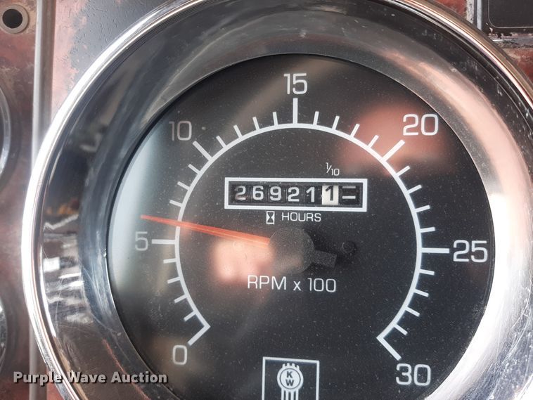 image for item LX9962 2005 Kenworth T600 semi truck