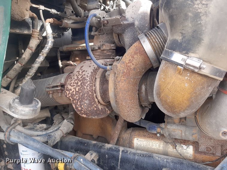 image for item LX9962 2005 Kenworth T600 semi truck