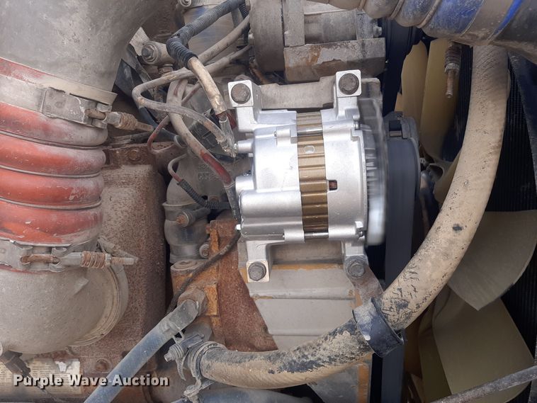 image for item LX9962 2005 Kenworth T600 semi truck