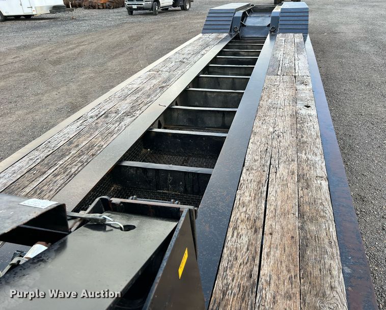 image for item MI9003 2008 Trail King TK110HDG  lowboy equipment trailer