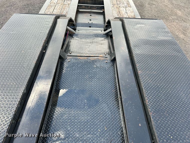 image for item MI9003 2008 Trail King TK110HDG  lowboy equipment trailer