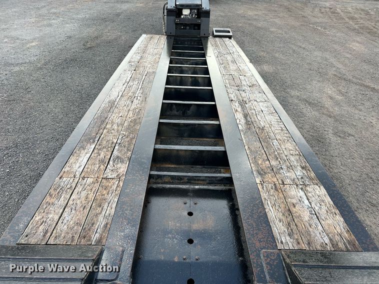 image for item MI9003 2008 Trail King TK110HDG  lowboy equipment trailer