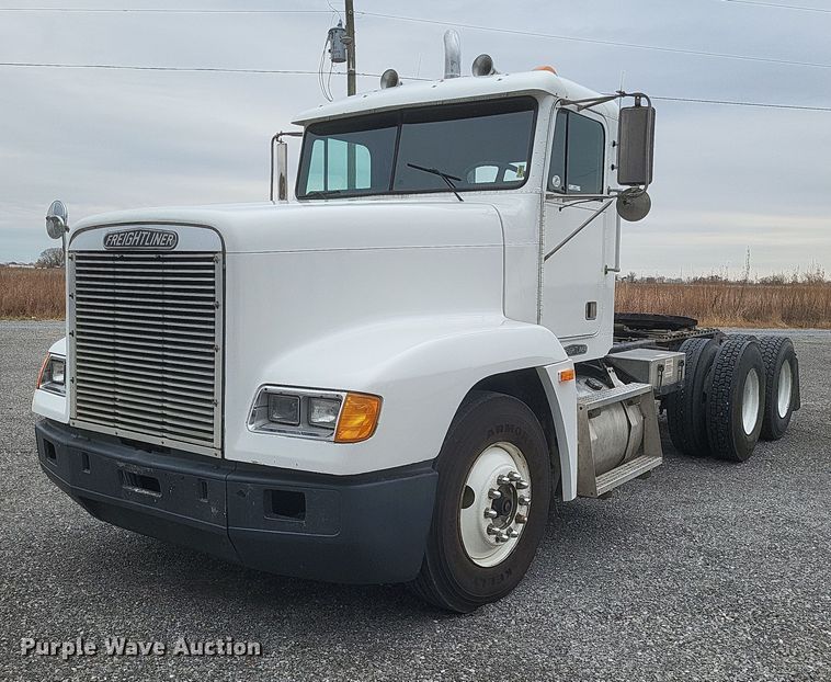 image for item MI9855 1994 Freightliner FLD  semi truck