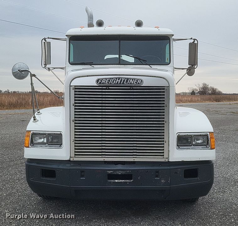image for item MI9855 1994 Freightliner FLD  semi truck