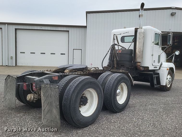 image for item MI9855 1994 Freightliner FLD  semi truck