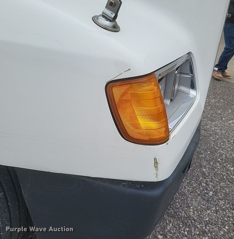 image for item MI9855 1994 Freightliner FLD  semi truck