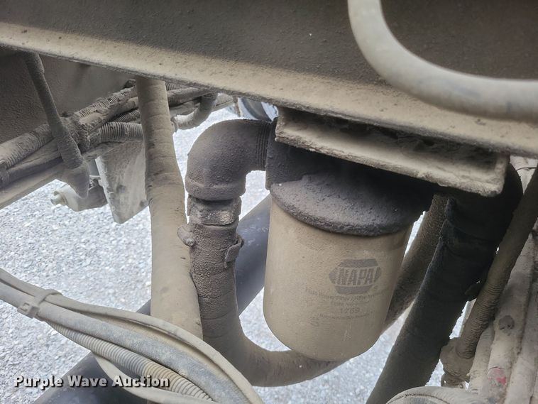 image for item MI9855 1994 Freightliner FLD  semi truck