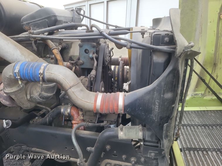 image for item MI9855 1994 Freightliner FLD  semi truck