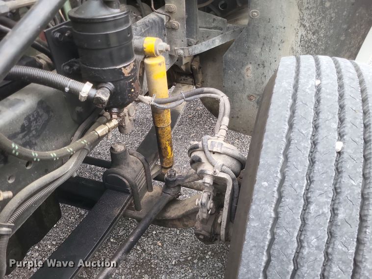 image for item MI9855 1994 Freightliner FLD  semi truck