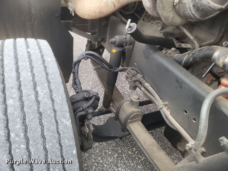 image for item MI9855 1994 Freightliner FLD  semi truck